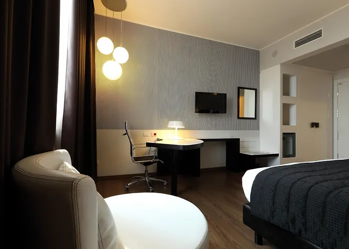 Holiday Inn Genoa City By Ihg